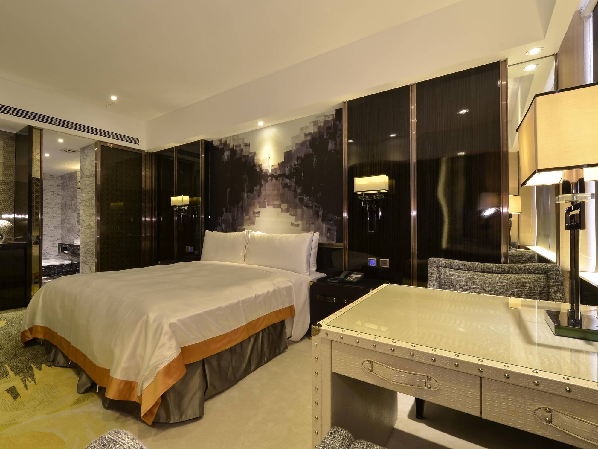 冠月精品旅館-Puli Ease Hotel Exterior photo