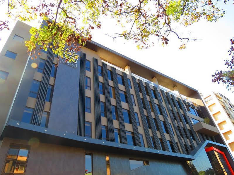 冠月精品旅館-Puli Ease Hotel Exterior photo